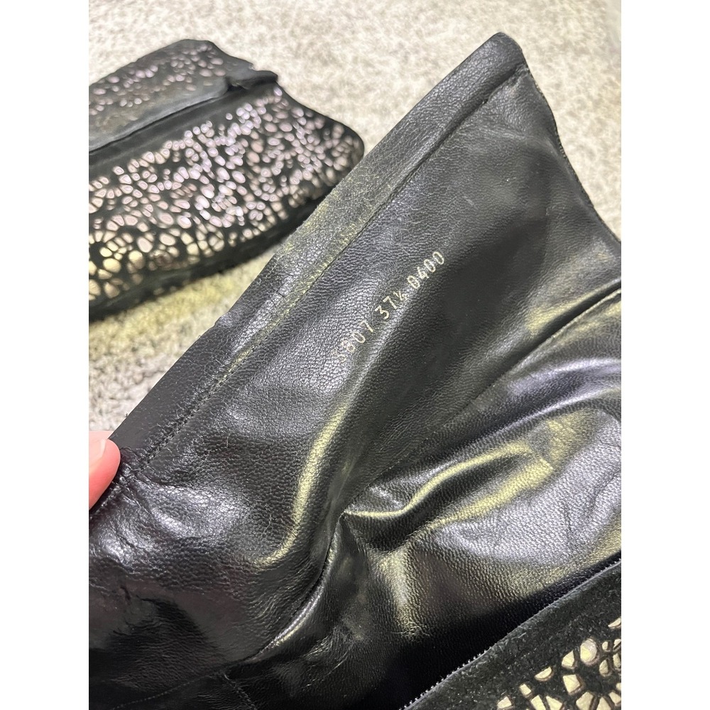 St. John Black‎ Suede Laser Cut Knee High Boots Pointed Toe Stiletto Italy 7.5B - Picture 11 of 11